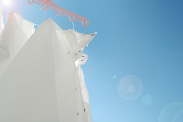 洗濯での色移りの落とし方は？重曹が役に立つ！